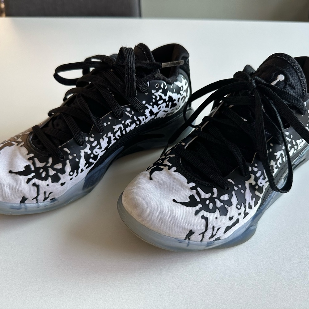Jordan Zion 3 Basketball Shoe - Youth size 5